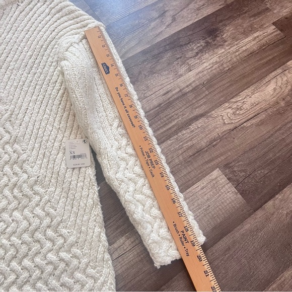 Brand New Free People We The Free Chunky Crew Neck Ivory Sweater Size XS - Picture 6 of 10